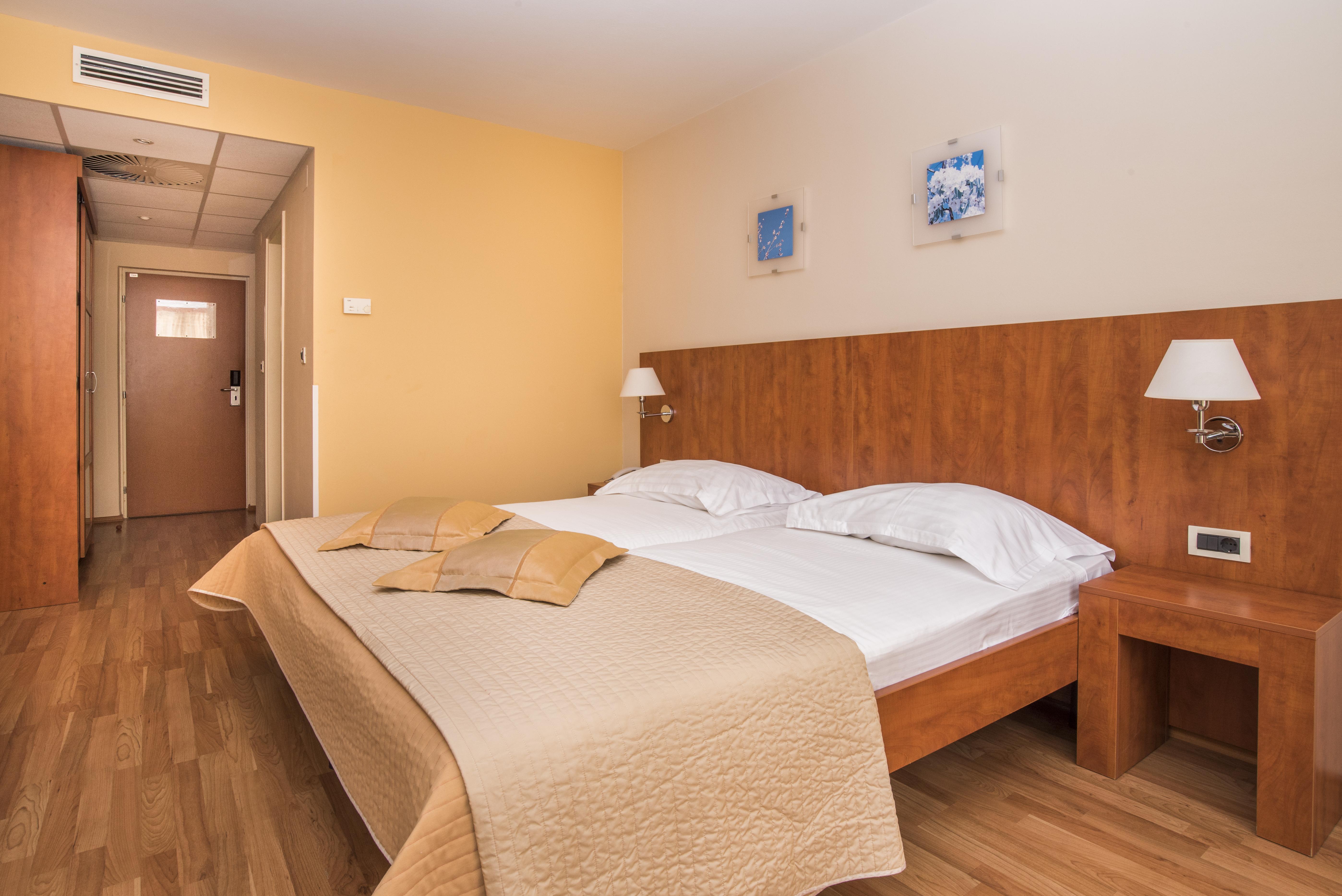 Hotel Umag Plava Laguna Esterno foto